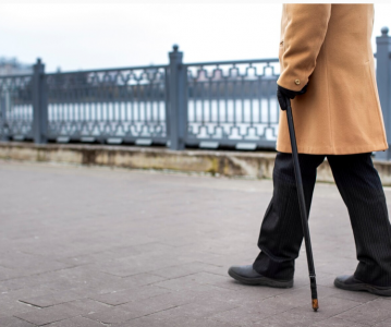 Parkinson Freezing Hilfsmittel: Taktgeber am Gehstock